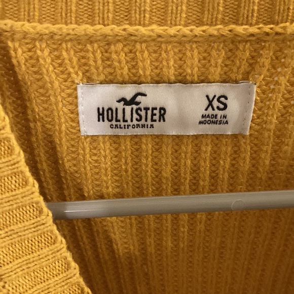 Hollister sweater size xs - Picture 3 of 4